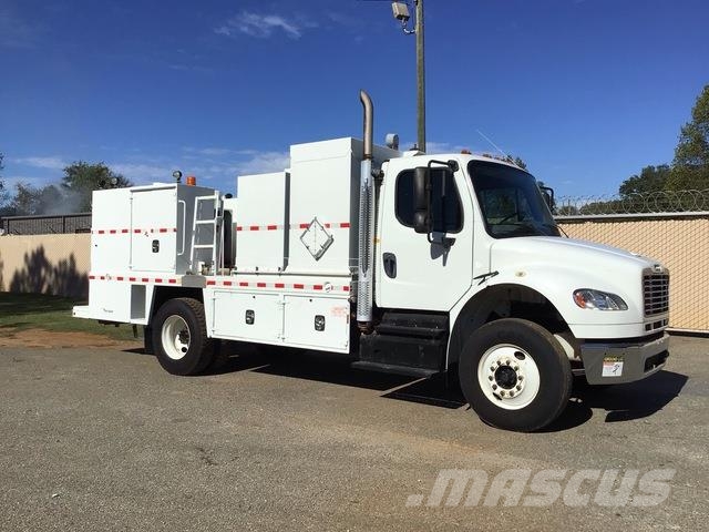 Freightliner M2 106 Caminhões-tanque