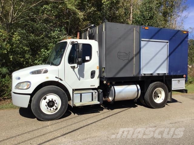 Freightliner M2 106 組合/真空油槽車