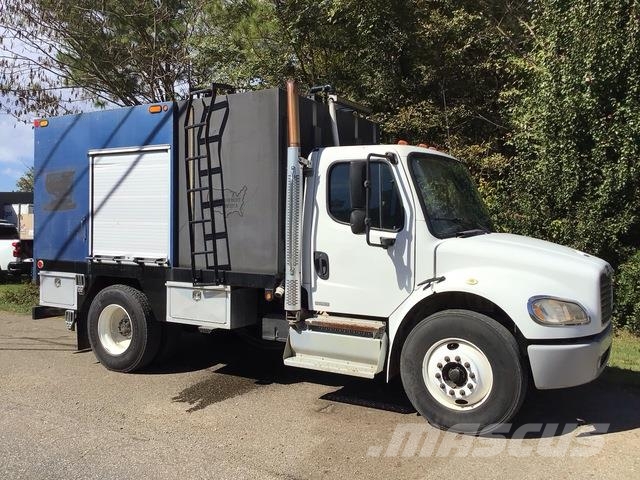 Freightliner M2 106 組合/真空油槽車
