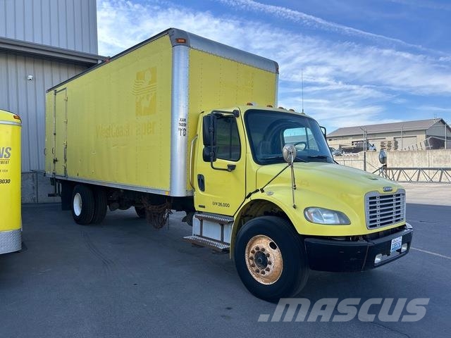 Freightliner M2 106 Kapali kasa kamyonlar