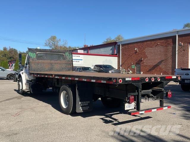 Freightliner M2 106 Kamioni sa otvorenim sandukom
