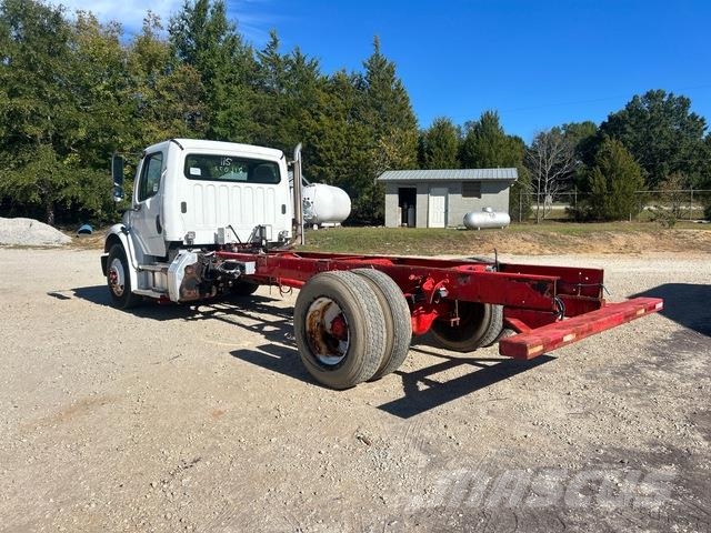 Freightliner M2 106 Kabiner og interiør