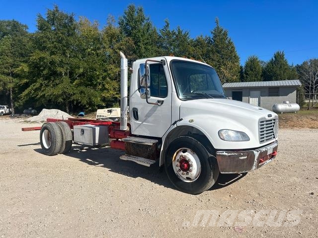 Freightliner M2 106 Kabiner og interiør