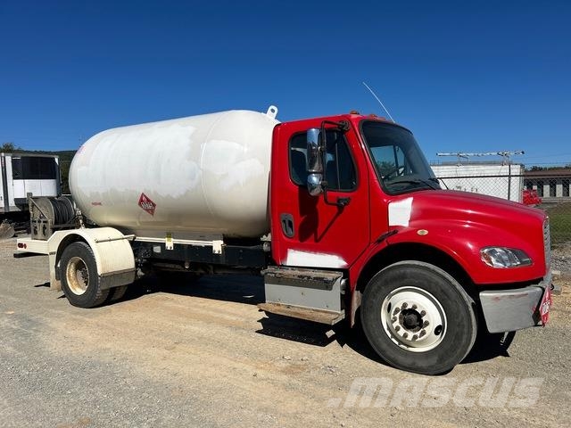 Freightliner M2 106 Statyba - Kita