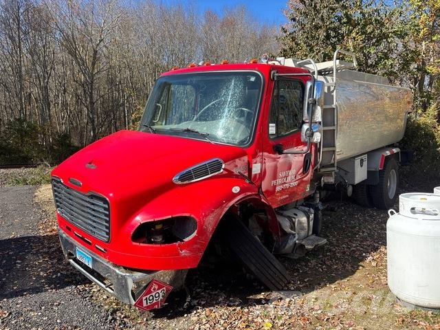 Freightliner M2 106 Statyba - Kita