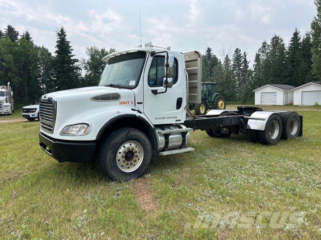 Freightliner M2 112 Vilcēji