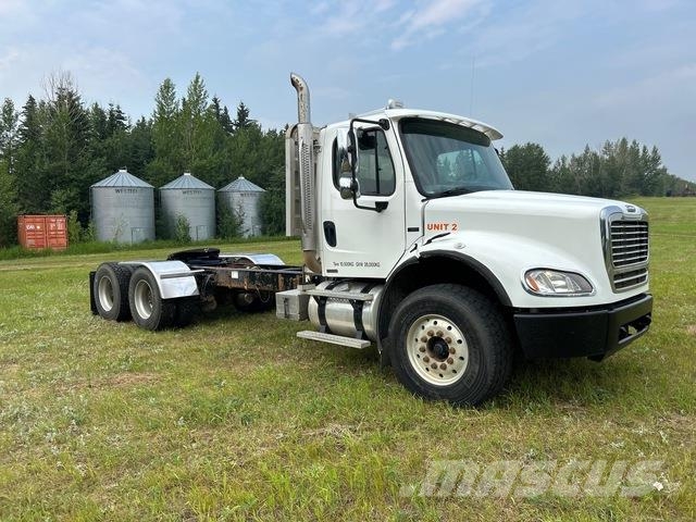 Freightliner M2 112 Vilcēji