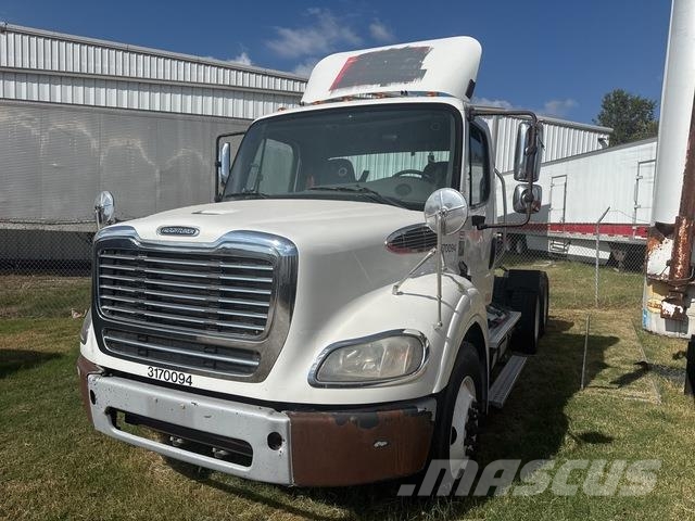 Freightliner M2 112 Trekkers