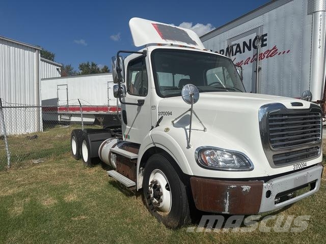 Freightliner M2 112 Nyergesvontatók