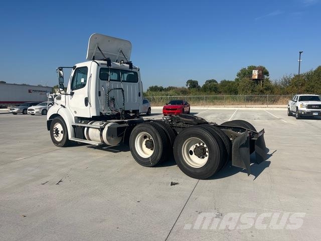 Freightliner M2 112 Tractores (camiões)