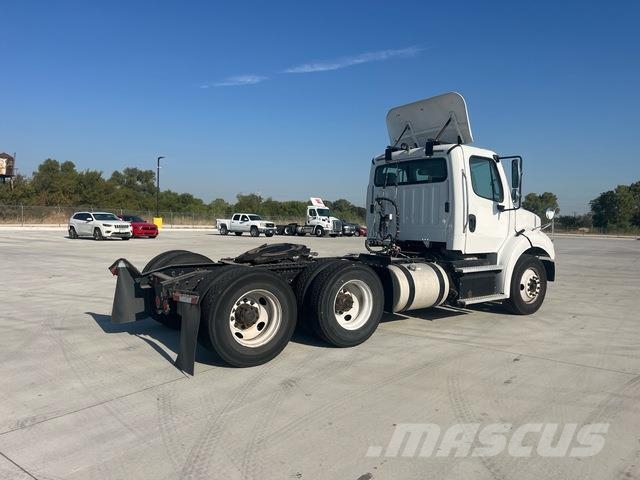 Freightliner M2 112 Tractores (camiões)