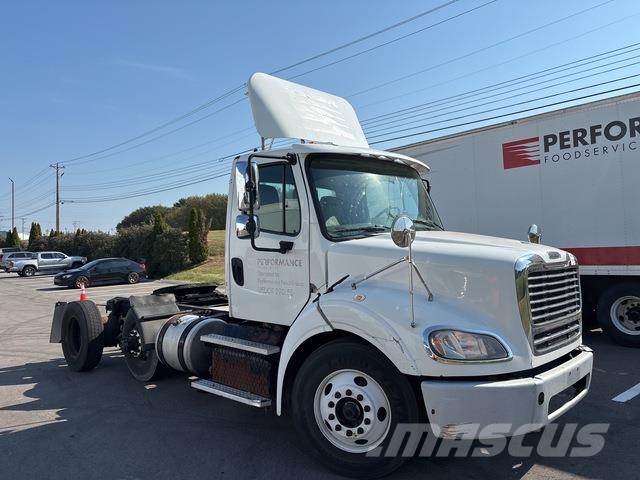 Freightliner M2 112 Vlačilci