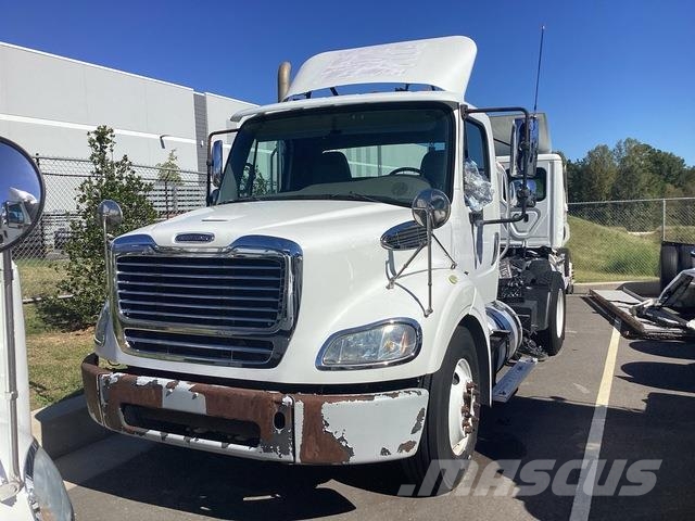 Freightliner M2 112 Sattelzugmaschinen