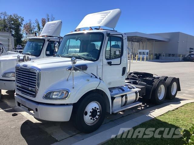 Freightliner M2 112 Vlačilci