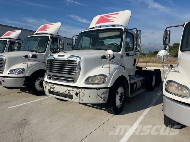 Freightliner M2 112 Vilcēji