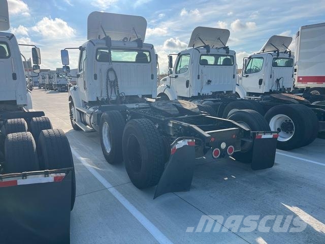 Freightliner M2 112 Vilcēji
