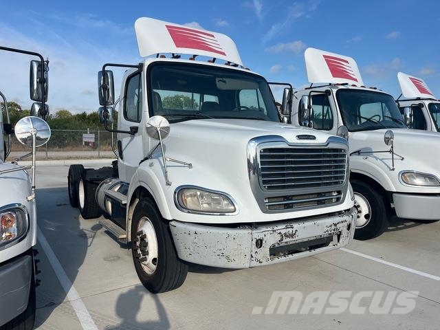 Freightliner M2 112 Vilcēji