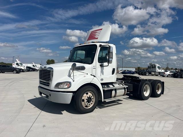 Freightliner M2 112 Vilcēji