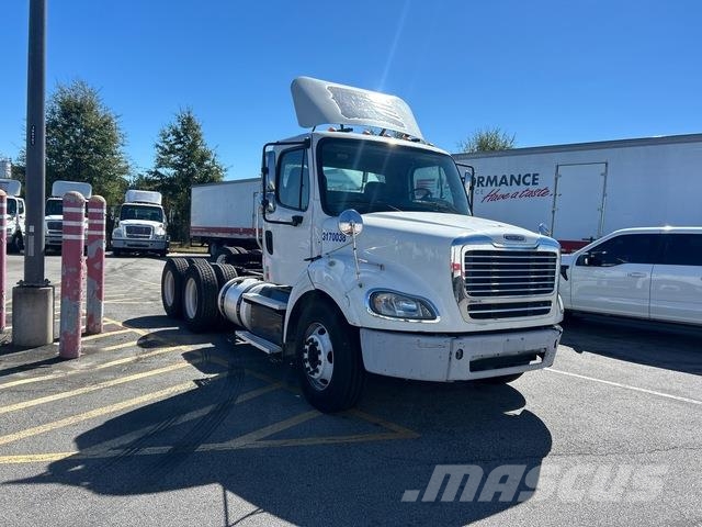 Freightliner M2 112 وحدات الجر