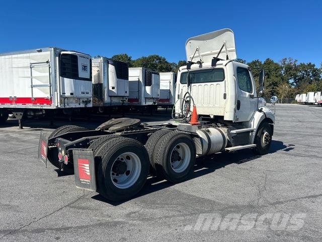Freightliner M2 112 وحدات الجر
