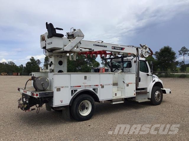 Freightliner M2106 Camiones de perforación móvil