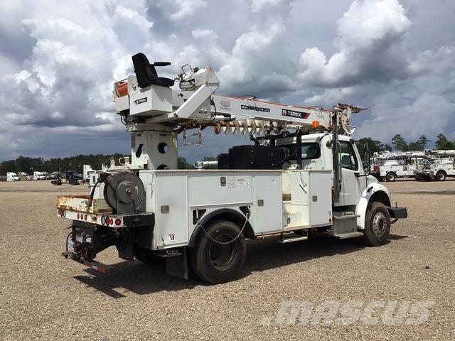 Freightliner M2106 Camiones de perforación móvil