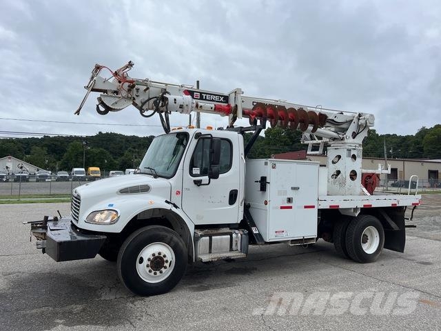 Freightliner M2106 Camiones de perforación móvil