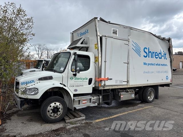Freightliner M2106 Skapbiler