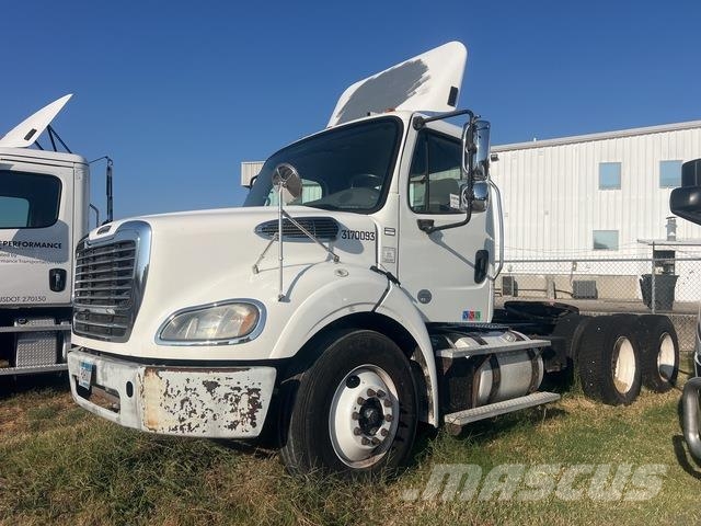 Freightliner M2112 Sadulveokid
