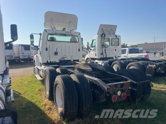 Freightliner M2112 Sadulveokid