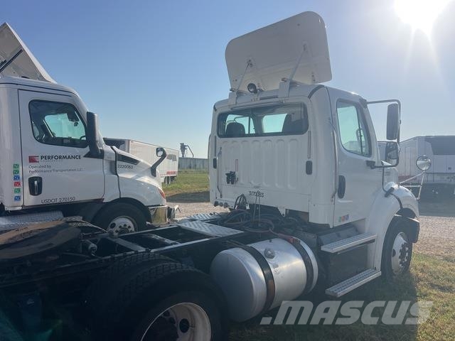 Freightliner M2112 Sadulveokid