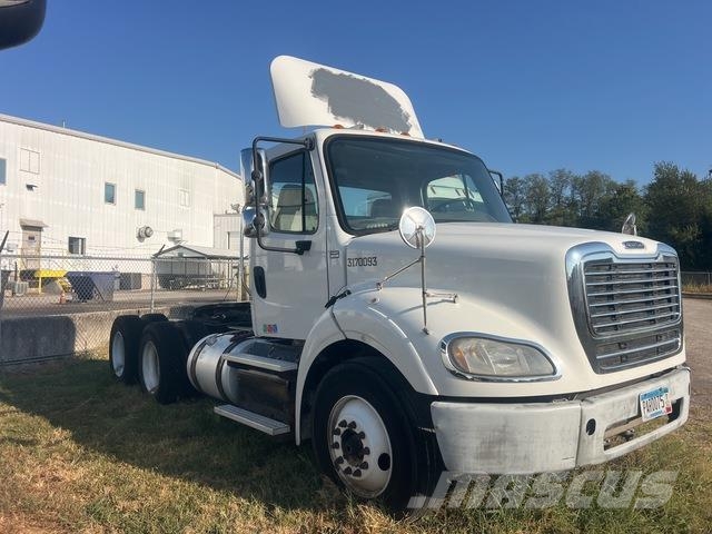 Freightliner M2112 Sadulveokid