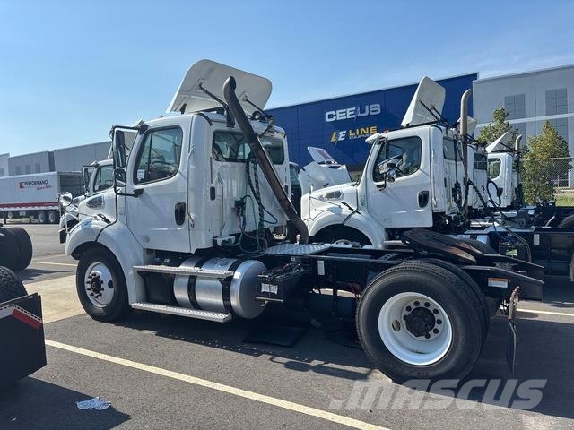 Freightliner M2112 Sadulveokid