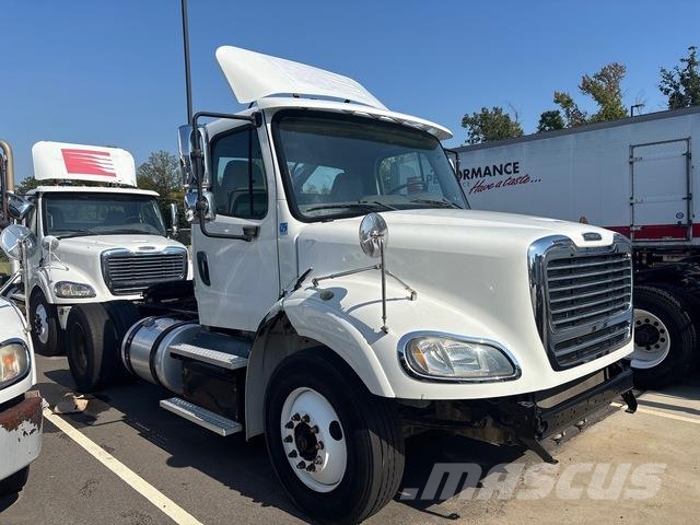 Freightliner M2112 Sadulveokid