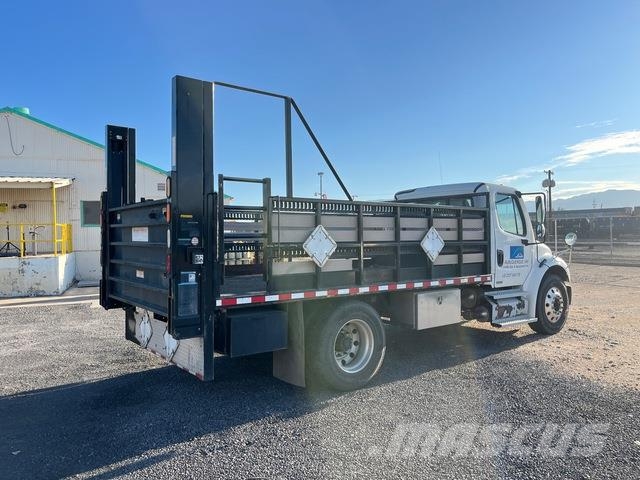 Freightliner M250 Platte bakwagens