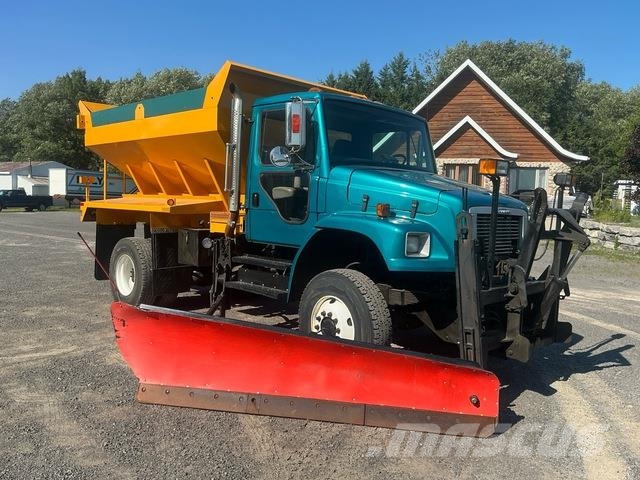 Freightliner mcv حراثات ونصول الجليد