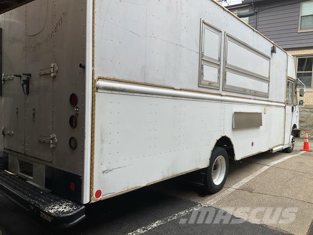 Freightliner MT45 Italszállító tehergépkocsik
