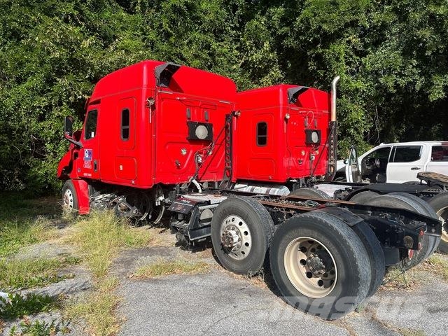 Freightliner PT126SLP Camiones tractor