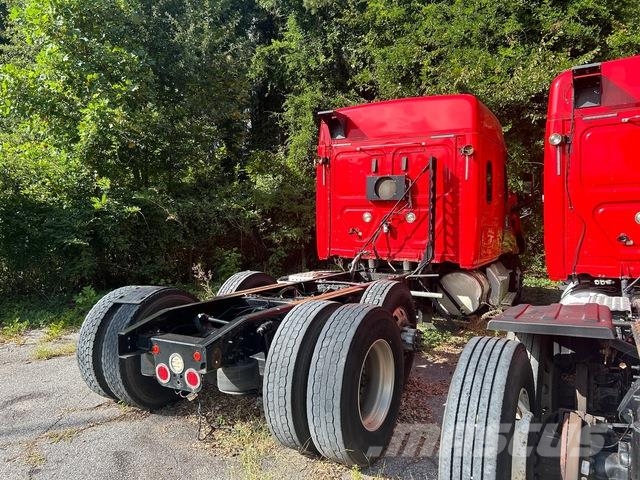 Freightliner PT126SLP Camiones tractor