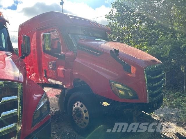 Freightliner PT126SLP Camiones tractor