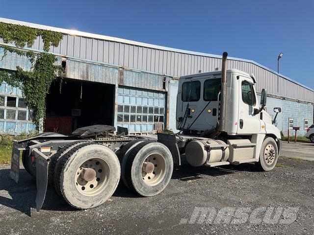 Freightliner PX125064ST Vetopöytäautot