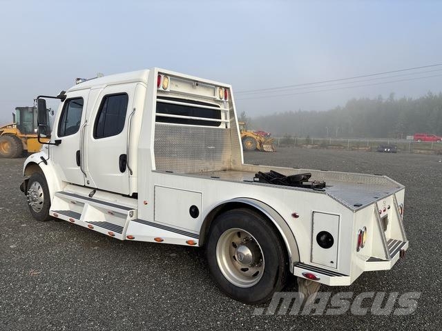 Freightliner Sport M2106 ساحبات مفصلية