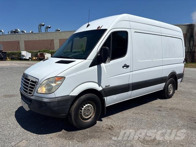 Freightliner Sprinter 2500 Gesloten bedrijfswagens