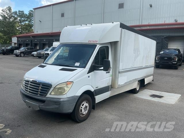 Freightliner Sprinter 3500 Kapali kasa kamyonlar