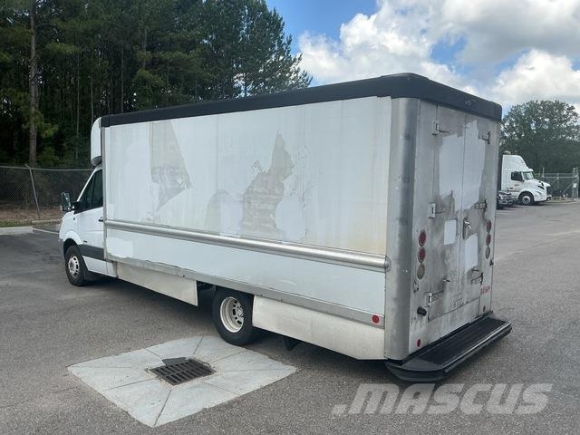 Freightliner Sprinter 3500 Kapali kasa kamyonlar