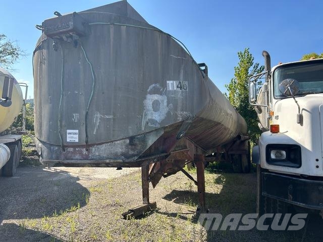 Fruehauf 4612 罐體拖車