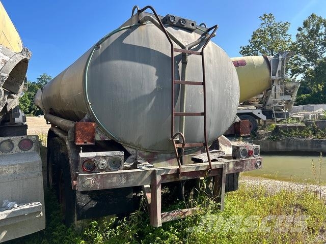 Fruehauf 4612 罐體拖車