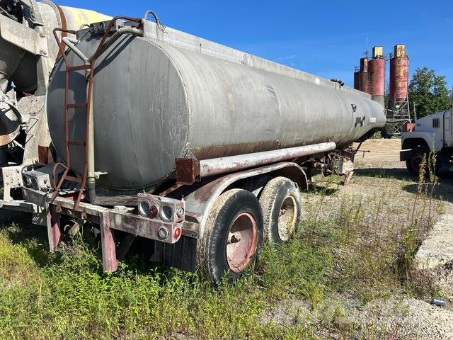 Fruehauf 4612 罐體拖車