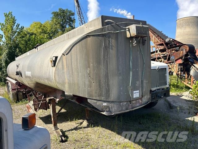 Fruehauf 4612 罐體拖車