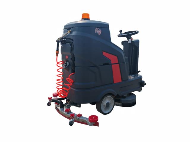 FS K9 Mašine za čiščenje i ribanje podova